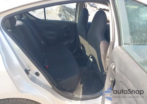 2015 Nissan Versa 1.6 S z USA, uszkodzony, nr VIN 3N1CN7AP5FL805851